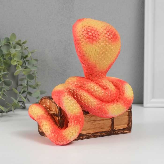 Новогодняя копилка  Новогодняя копилка "Кобра на сундуке "  20 х 17 х 12 см, оранжевый