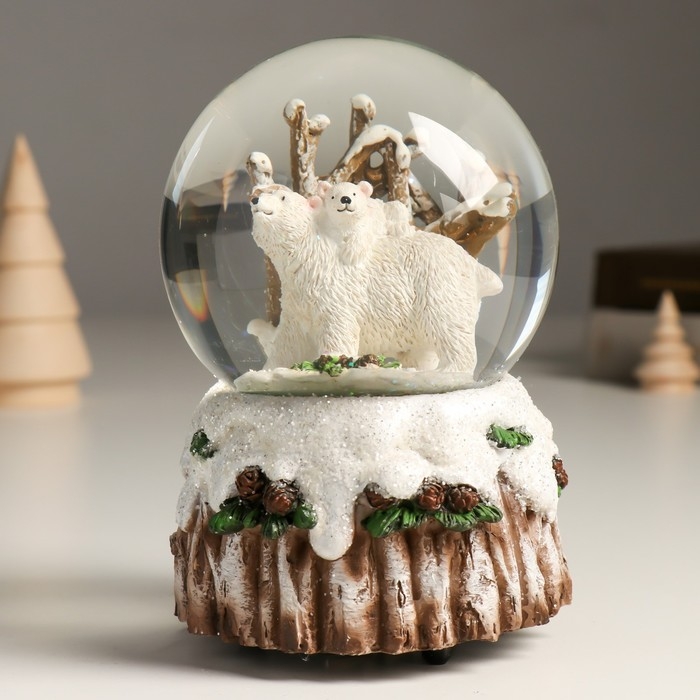 Сувенир полистоун водяной шар музыка механический Сувенир полистоун водяной шар музыка механический "Белые медведи в лесу" 11,5х11,5х14 см