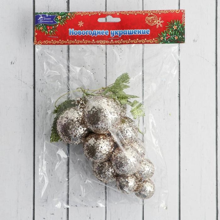 Ёлочная игрушка «Зимнее волшебство. Виноград-сокровище», золото, пластик, 8,5х15 см Ёлочная игрушка «Зимнее волшебство. Виноград-сокровище», золото, пластик, 8,5х15 см