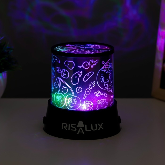 Ночник-проектор Ночник-проектор "Фрукты. Правильное питание" LED USB/от батареек черный 10,8х10,8х11,5 см RISALUX 9