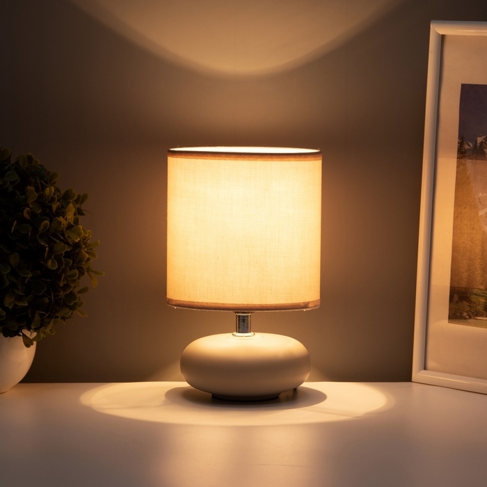 Настольная лампа Настольная лампа "Ассенса" Е14 40вт серый 13х13х22 см