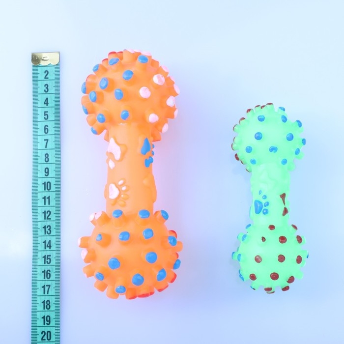 Игрушка пищащая увеличенная Игрушка пищащая увеличенная "Гантель с лапками" для собак, 16,5 x 6 см, оранжевая