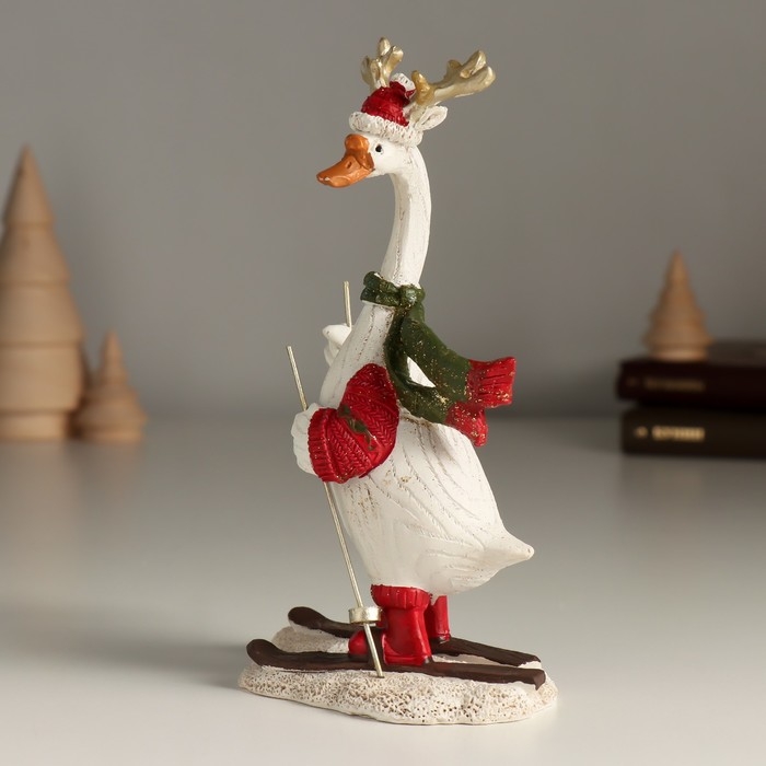 Сувенир полистоун Сувенир полистоун "Гусь с оленьими рожками на лыжах" 10х6х16,5 см