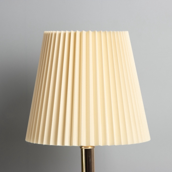 Лампа настольная Лампа настольная "Лира" 1х40Вт Е27 белый/золото 15х15х32,5см