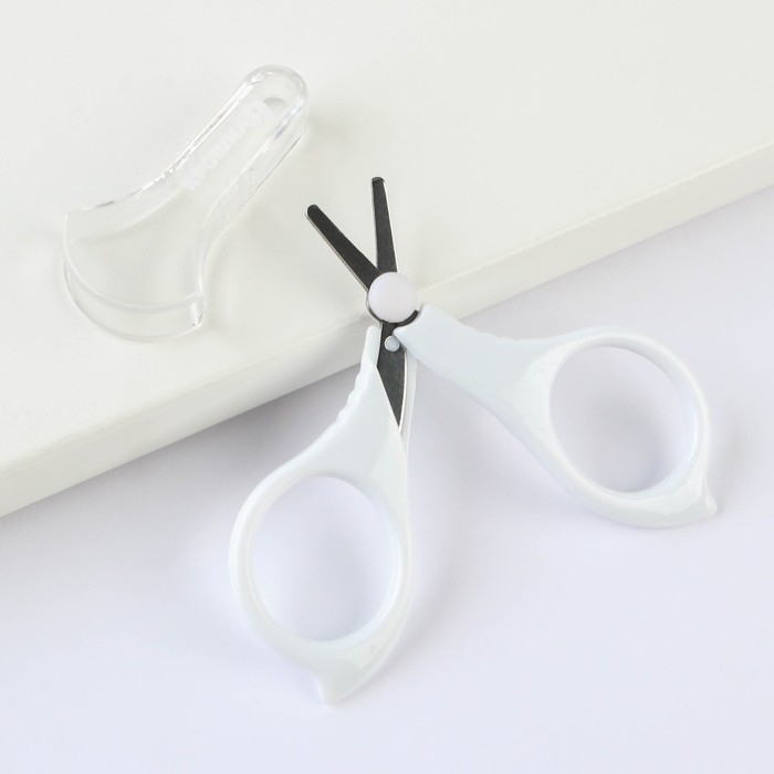 Детские маникюрные ножницы, с защитным колпачком, ВИД 2, цвет белый Детские маникюрные ножницы, с защитным колпачком, ВИД 2, цвет белый