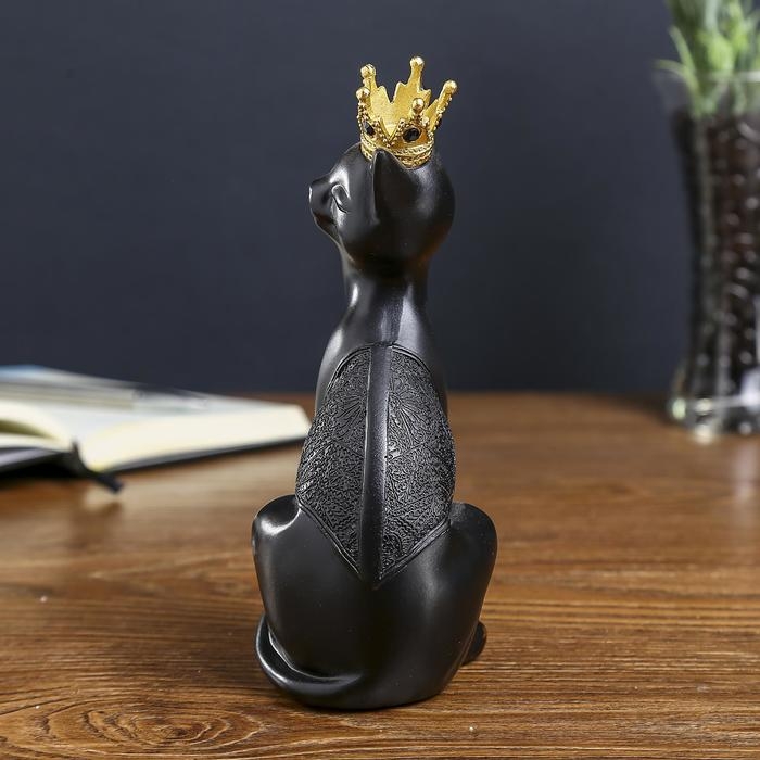 Сувенир полистоун Сувенир полистоун "Чёрная кошка в золотой короне" 19,5х8,5х7,5 см