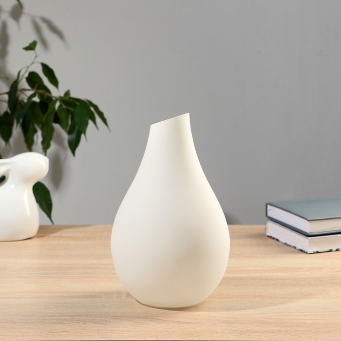 Ваза  Ваза "Лаура"белый матовый "свобода" d=4,5 см,  h=24х14 см