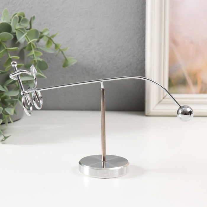 Маятник металл Маятник металл "Балансир. Велосипедист" 15,5х4,8х12,8 см