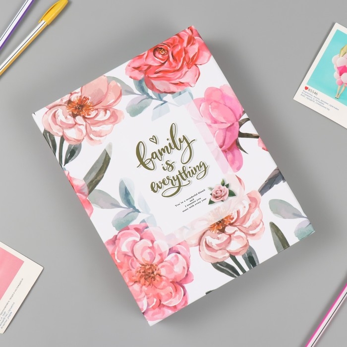 Фотоальбом на 100 фото 10х15 см  Фотоальбом на 100 фото 10х15 см "Нарисованные цветы" в коробке МИКС 5,7х20.5х26 см