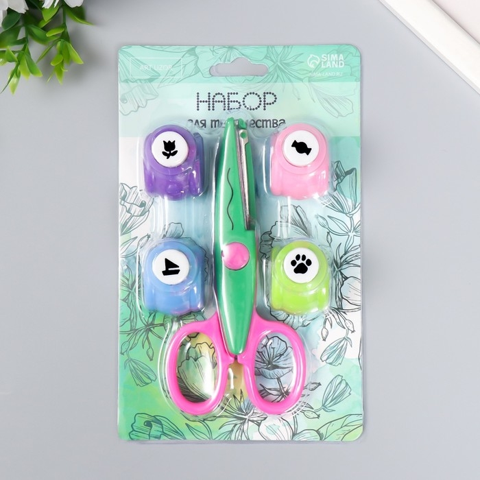 Набор для скрапбукинга Набор для скрапбукинга "Плавная волна" ножницы фигурные 13,5см+4 дырокола d=1,2см 11,2х18 см 94115