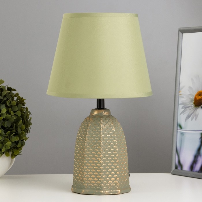 Настольная лампа Настольная лампа "Даниэла" Е27 40Вт зелено-золотой 20х20х32 см