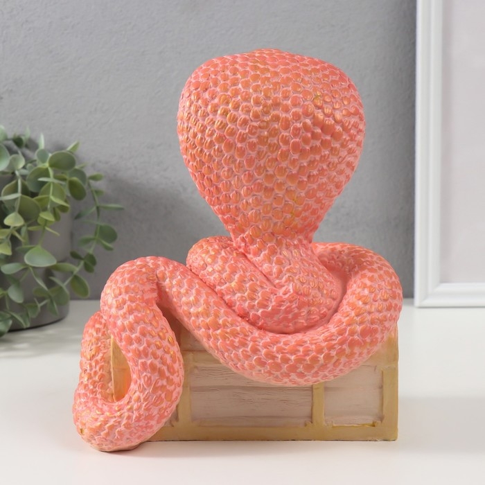 Копилка Копилка"КОБРА НА СУНДУКЕ "  20 х 17 х 12 см.