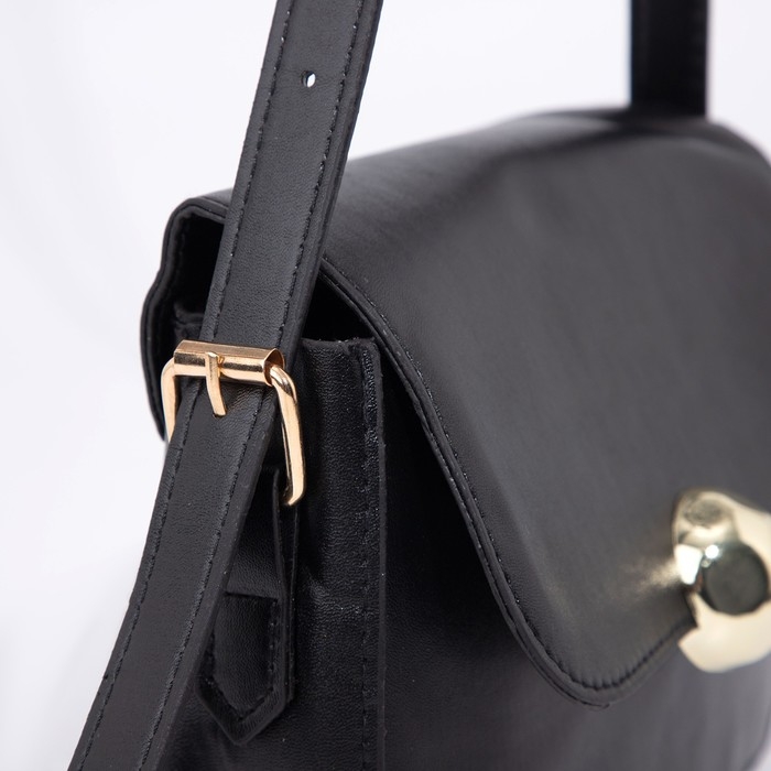 Сумка-мессенджер на магните, цвет чёрный Сумка-мессенджер на магните, цвет чёрный