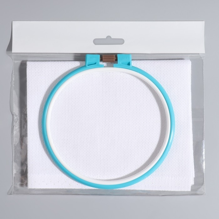 Набор для вышивания крестиком: канва без рисунка белая, 30×40 см, пяльцы d = 16 см, цвет МИКС Набор для вышивания крестиком: канва без рисунка белая, 30×40 см, пяльцы d = 16 см, цвет МИКС