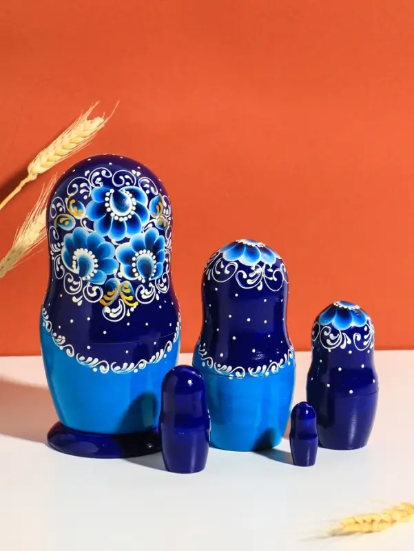 Матрешка дерево &laquo;Русская красота&raquo;, синий платок, 18 см, 5 кукольная, ручная роспись