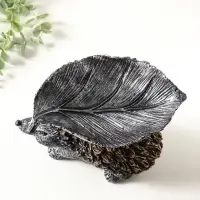 Фигура с подставкой для мелочей "Ёжик с листом" 15х21х13 см, серебро с бронзой