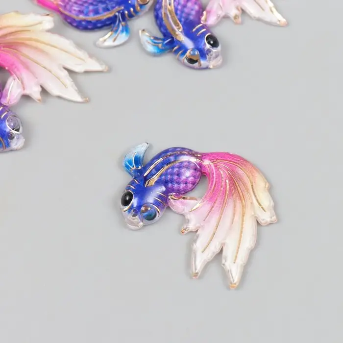 Декор для творчества пластик "Рыбка фиолет с розовым хвостом" с золотом 2,5х3 см