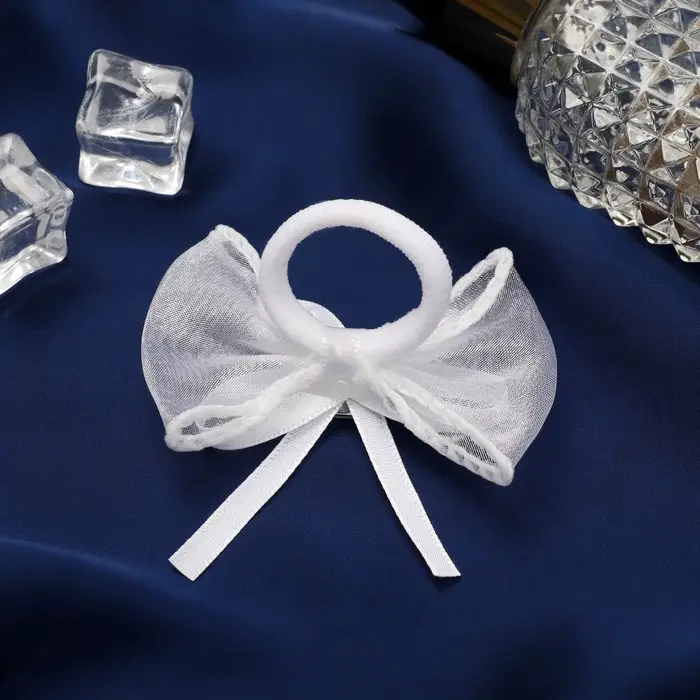 Резинка для волос бант «Школьница», классика блеск лента, 6×4 см, белая