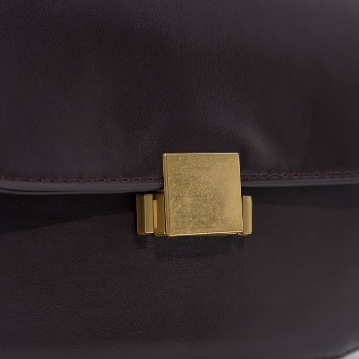 Сумка-мессенджер на клапане, цвет коричневый Сумка-мессенджер на клапане, цвет коричневый