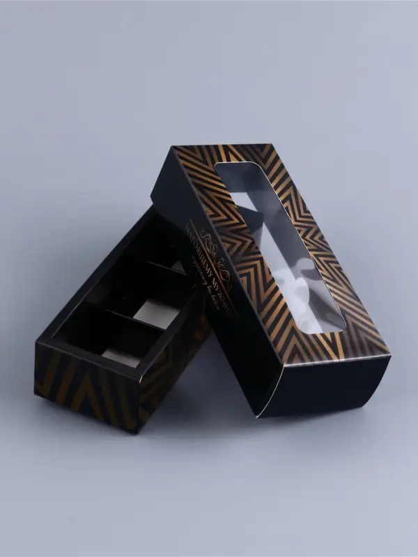 Коробка с обечайкой для 3 конфет, с окном «Натоящему мужчине», 13×5×3.3 см Коробка с обечайкой для 3 конфет, с окном «Натоящему мужчине», 13×5×3.3 см