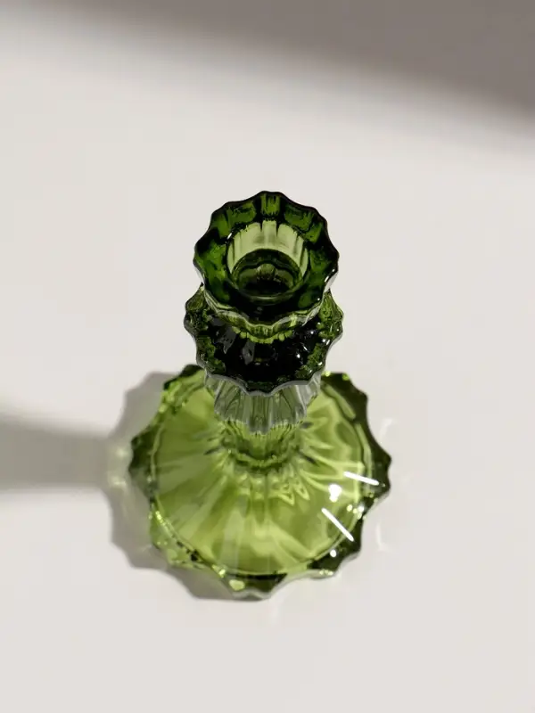 Подсвечник стекло  Подсвечник стекло "Бутон на ножке" зелёный d=2 см 10х10х20 см