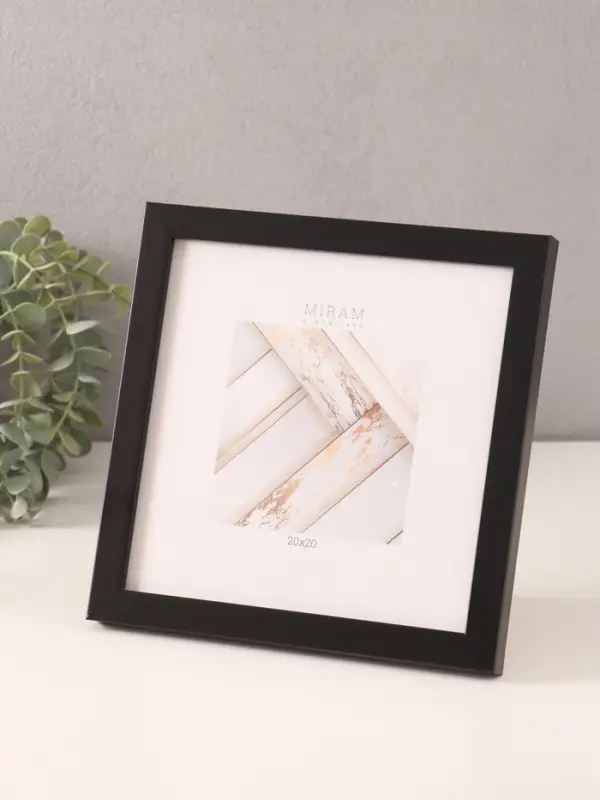 Фоторамка для фото 20&times;20 см &laquo;МИРАМ&raquo;, пластик, чёрный, (пластиковый экран)