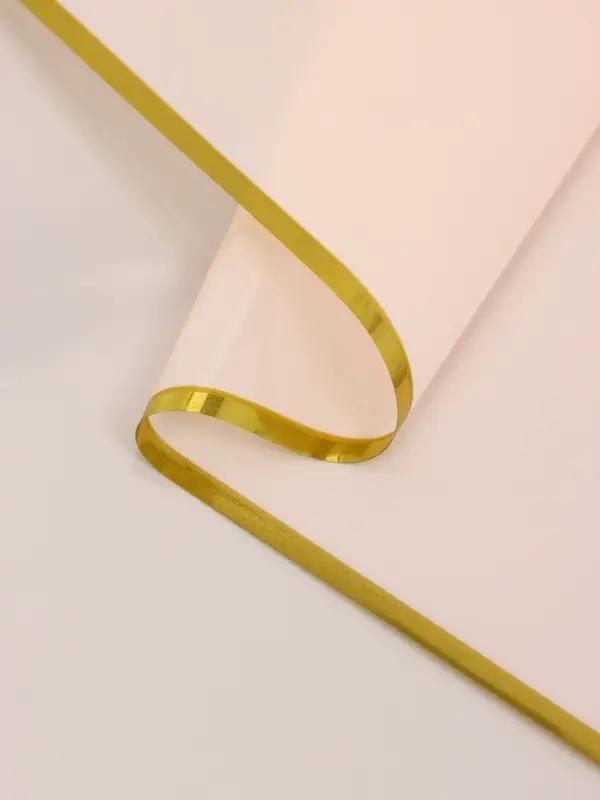 Пленка для цветов, "Кайма с тиснением", пудра, 57х57 см