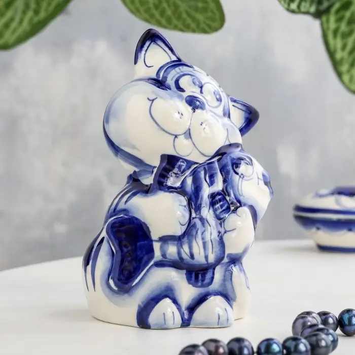 Фигурка фарфор гжель &laquo;Кот рыбак&raquo;