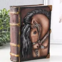 Фигурка (гипс) Книга Лошадь  Высота 21 см, ширина 7,5 см, длина 16,5 см, коричневый