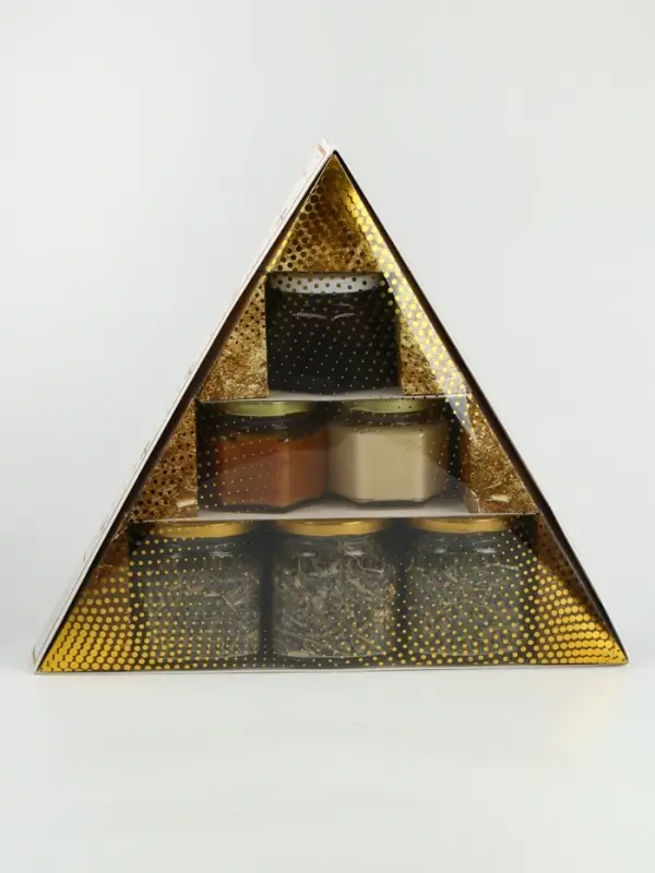 Подарочный набор новогодний &laquo;С Новым Годом&raquo; варенье с шишками, крем-мед 2 шт, чай в банке 3 шт   108