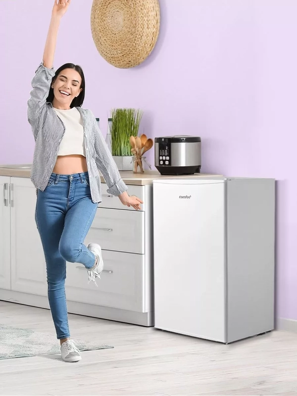 Холодильник RCD115WH1R, LED, GMCC, 80 л, однокамерный, белый Холодильник RCD115WH1R, LED, GMCC, 80 л, однокамерный, белый