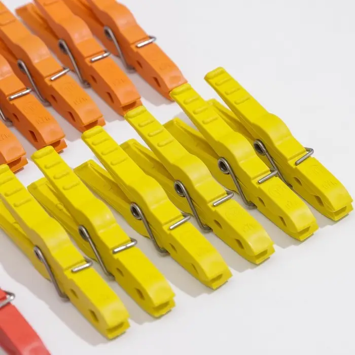 Прищепки бельевые «Кубаночка», 8 см, 20 шт, цвет МИКС Прищепки бельевые «Кубаночка», 8 см, 20 шт, цвет МИКС