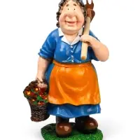Садовая фигура из полистоуна «Баба с тяпкой», 63×23×27 см