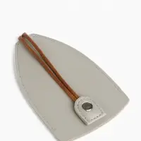 Ключница карманная с кольцом, размер 11.5&times;7.5&times;0.3 см, серо-бежевая