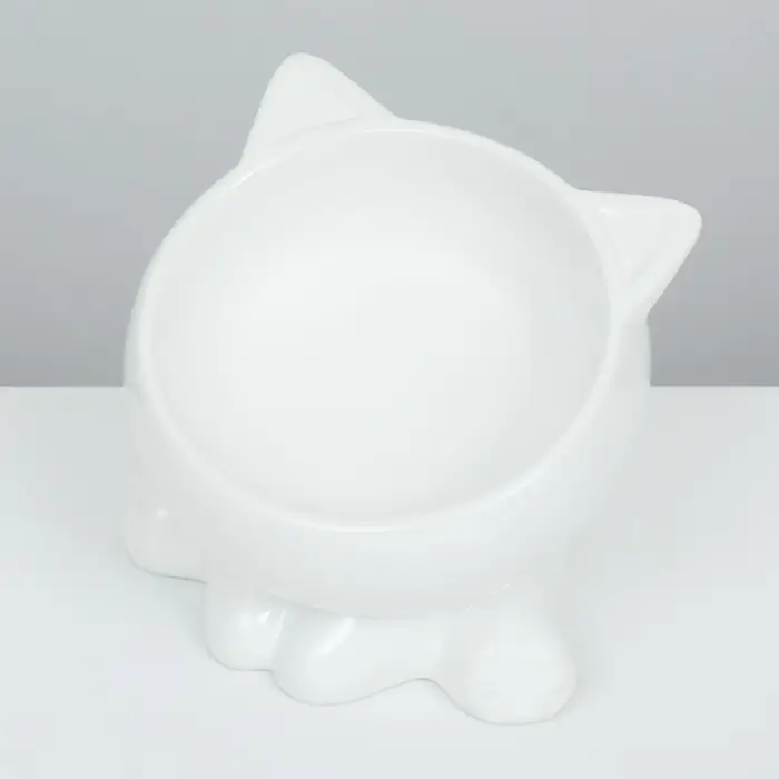 Миска керамическая &laquo;Киса&raquo; на подставке-лапках 200 мл 13&times;12&times;8 см, белая