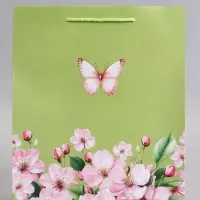 Пакет подарочный ламинированный &laquo;Цветы и бабочка&raquo;, 26&times;12&times;32 см