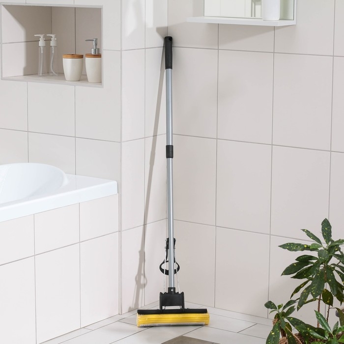 Швабра для мытья пола Доляна, PVA с роликовым отжимом, 120 см, телескопическая ручка 70-105 см, насадка 27×6 см, МИКС Швабра для мытья пола Доляна, PVA с роликовым отжимом, 120 см, телескопическая ручка 70-105 см, насадка 27×6 см, МИКС