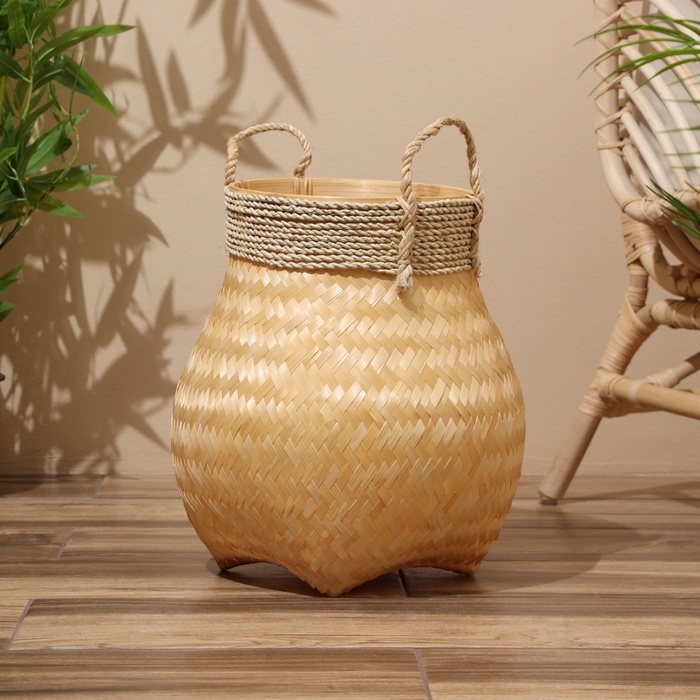 Корзина плетёная, из бамбука 30х30х40 см Корзина плетёная, из бамбука 30х30х40 см