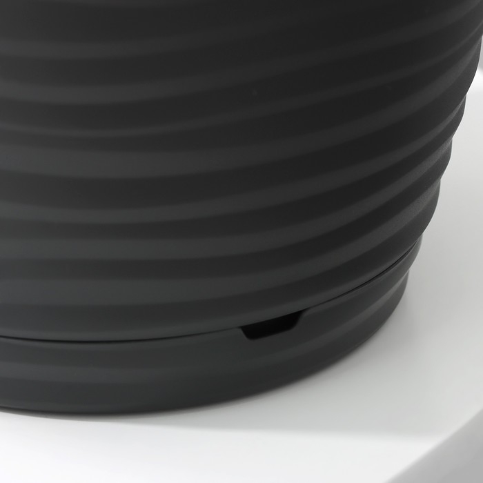 Горшок для цветов с поддоном Saffron, 2,6 л, d=17,6 см, h=16,2 см, пластиковый, цвет чёрный Горшок для цветов с поддоном Saffron, 2,6 л, d=17,6 см, h=16,2 см, пластиковый, цвет чёрный