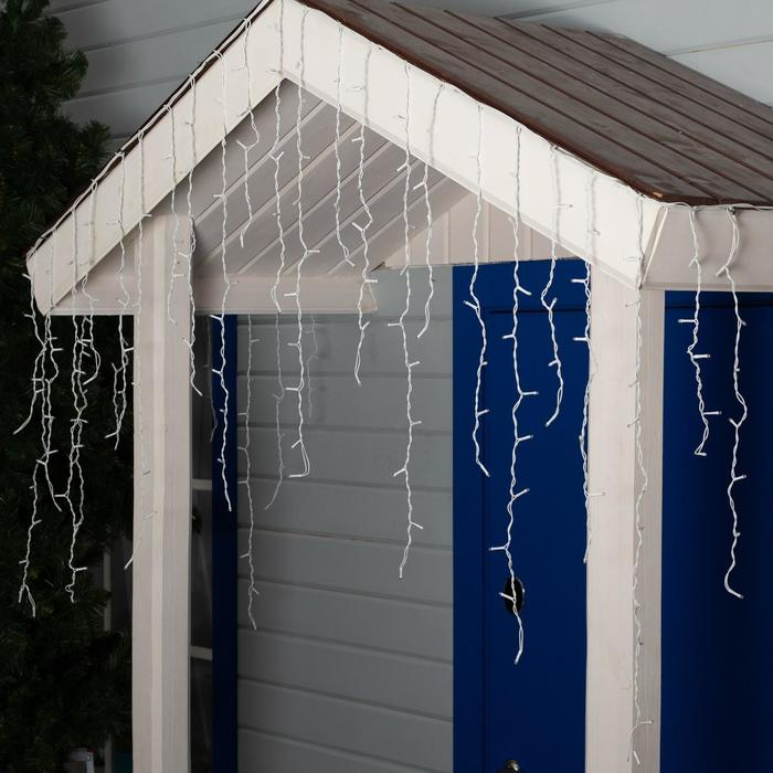 Гирлянда «Бахрома» 3 × 0.9 м, IP44, УМС, белая нить, 232 LED, свечение жёлтое, 220 В