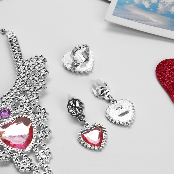 Набор детский «Выбражулька» 3 предмета: клипсы, колье, кольцо, сердце, цвет розовый Набор детский «Выбражулька» 3 предмета: клипсы, колье, кольцо, сердце, цвет розовый