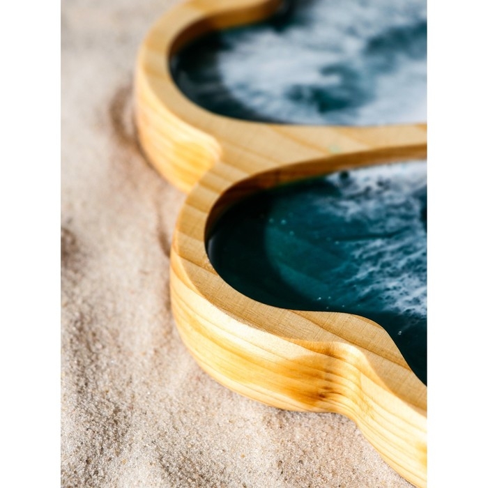 Менажница авторская с эпоксидной пищевой смолой Adelica, 22,5×22,5 см, цельный кедр, рисунок МИКС Менажница авторская с эпоксидной пищевой смолой Adelica, 22,5×22,5 см, цельный кедр, рисунок МИКС