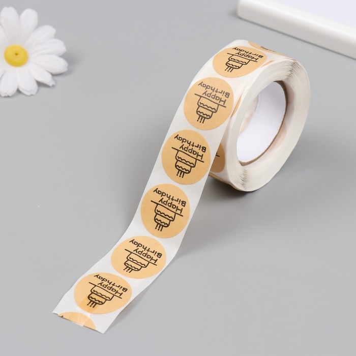 Наклейка бумага Наклейка бумага "Крафт. Тортик. День рождения" d=2,5 см 500 шт в рулоне 3х6,5х6,5 см