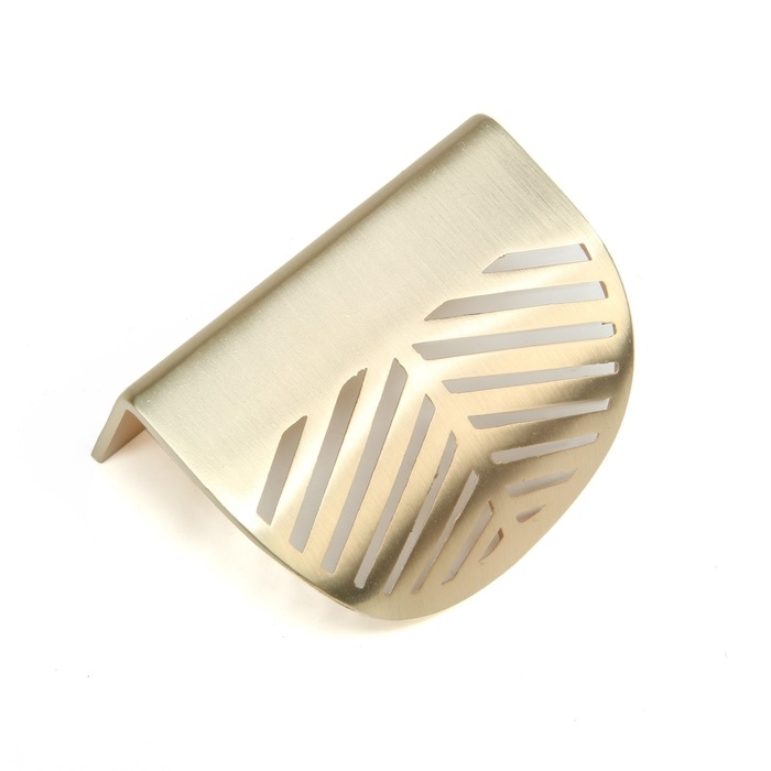 Ручка CAPPIO, м/о 32 мм, с узором, цвет матовое золото Ручка CAPPIO, м/о 32 мм, с узором, цвет матовое золото