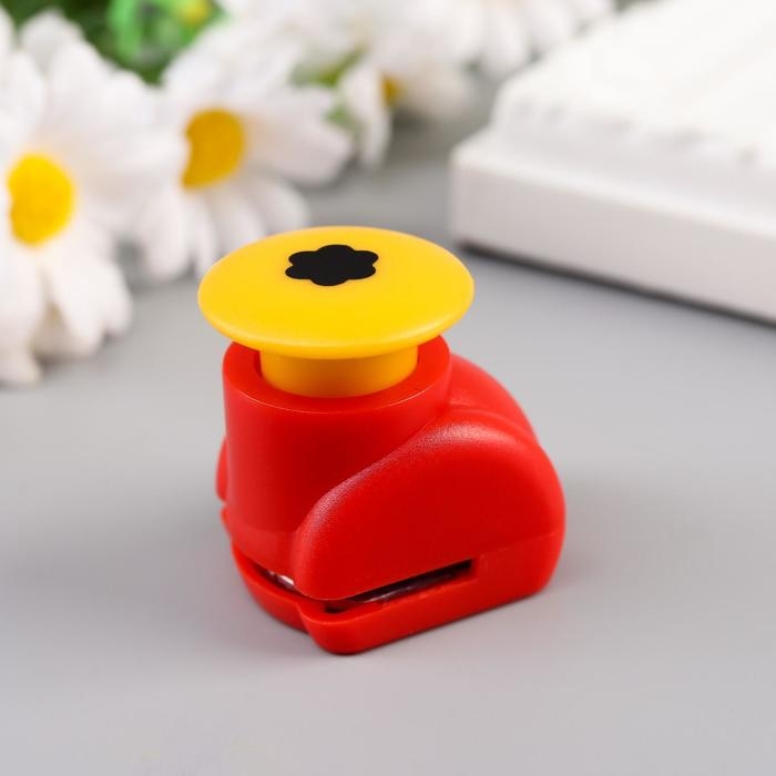 Дырокол фигурный кнопка Дырокол фигурный кнопка "Цветок" рисунок d=0,9 см МИКС 4х4,5х3 см