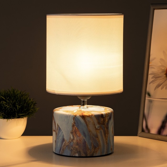 Настольная лампа Настольная лампа "Сафари К" Е27 40Вт бело-синий 12,5х12,5х29 см RISALUX