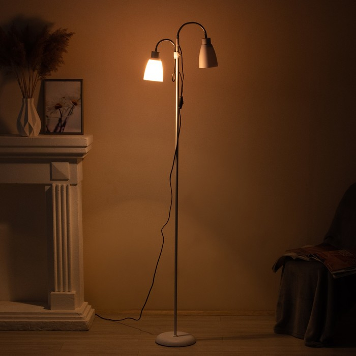 Торшер 19024/2WT E27 40Вт белый 22х22х160 см Торшер 19024/2WT E27 40Вт белый 22х22х160 см