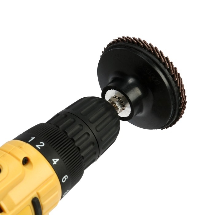 Круг лепестковый торцевой ТУНДРА, для дрели, М8, 75 мм, P40, 3 шт. Круг лепестковый торцевой ТУНДРА, для дрели, М8, 75 мм, P40, 3 шт.