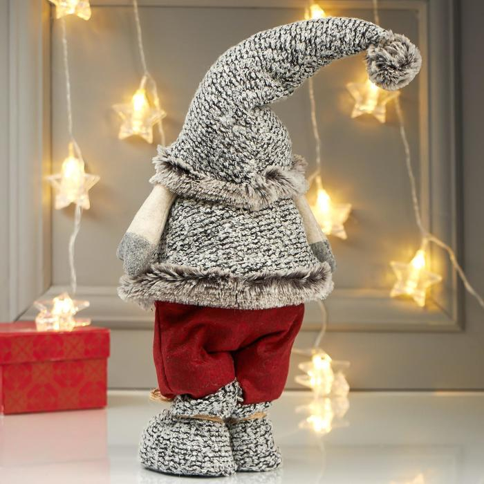 Кукла интерьерная Кукла интерьерная "Дедушка в бордовых штанах и серой куртке" 42х12х17 см