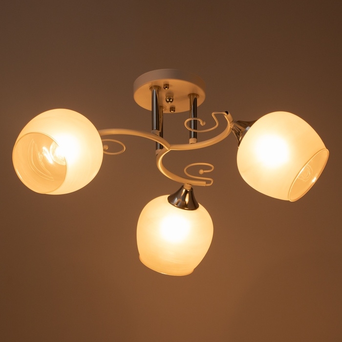 Люстра Люстра "Либи" 3х60Вт Е27 Белый 54х54х24см